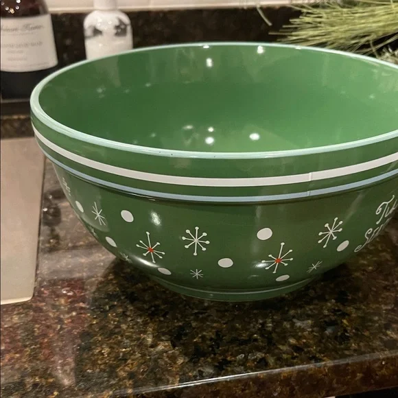 Creative Co-op Little Studio Holiday Serving/Mixing Bowl - Picture 9 of 10
